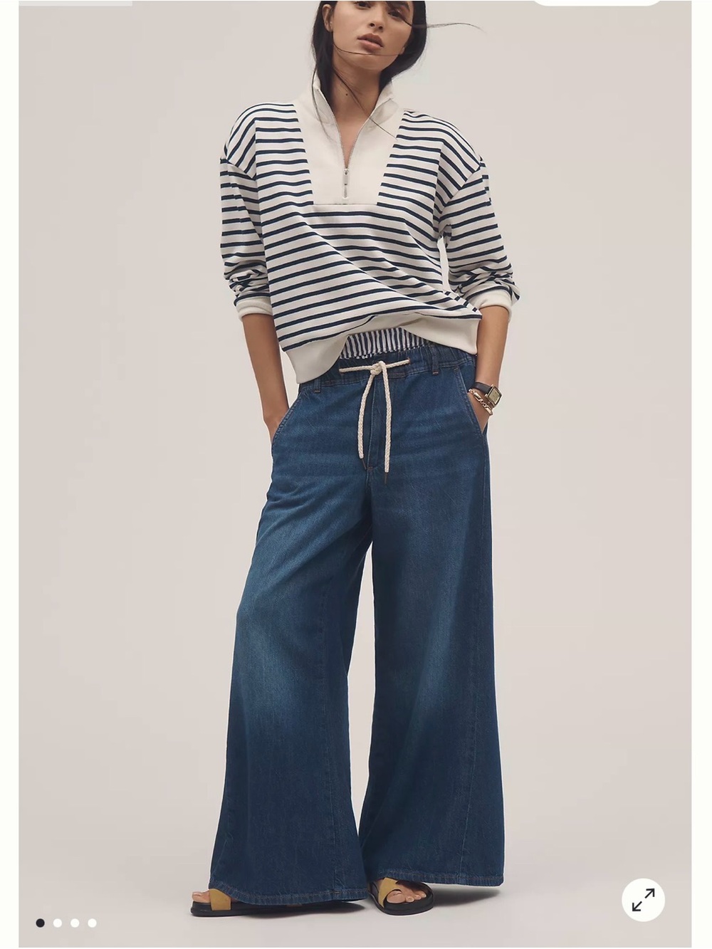 Pilcro Adi Pull-On Mid-Rise Flare Jeans size Medium